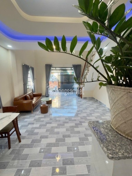 Bán nhà 3 tầng đường Chu Văn An, Hiệp Phú, Q9, Thủ Đức, TP HCM. DT  52m2, SHR, giá 6,38 tỷ.