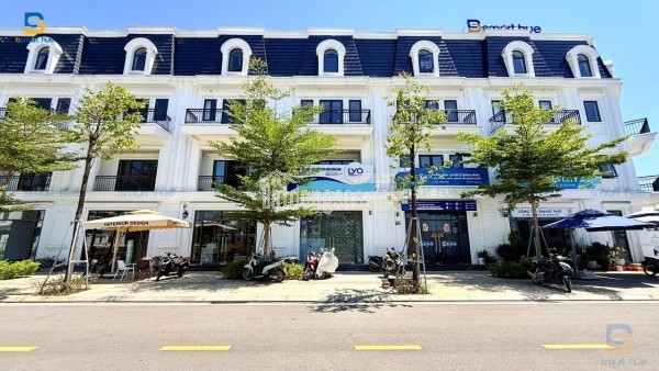 GIÁ 7Tyx NHÀ 04 TẦNG 09 PHÒNG TRUNG TÂM TP HUẾ, ĐANG KINH DOANH MÙA CAO ĐIỂM DOANH THU 120TR/THÁNG