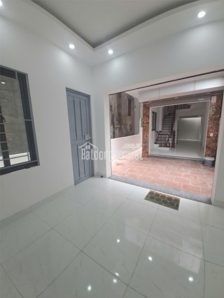 Bán nhà Ngọc Hồi - Hoàng Liệt, 40m² x 4,5 tầng, cả sân 57m²,  7,4 tỷ