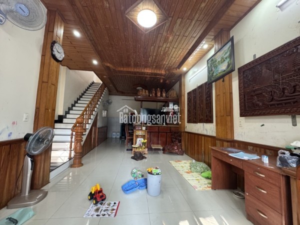 Bán nhà  đường số 10, Linh Xuân, Thủ Đức, TP HCM. DT  80m2, 2 tầng, sổ hồng riêng, giá 6,68  tỷ.