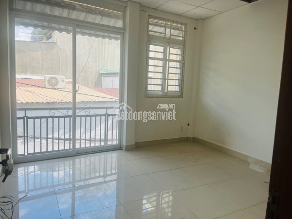 Sau căn mặt tiền ra đường nhựa Tân Thới Hiệp 12m, đang thi công mở rộng 24m bên ngoài, 500m ra.