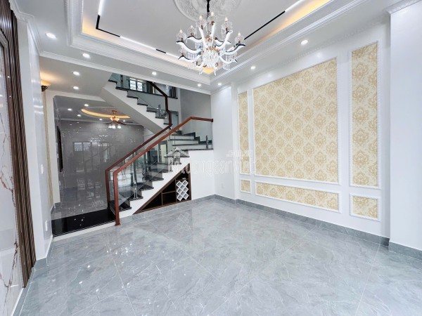 Nhà đẹp 4 tầng tái định cư Vinhomes( chợ hoa quả) Hồng Bàng gần công viên