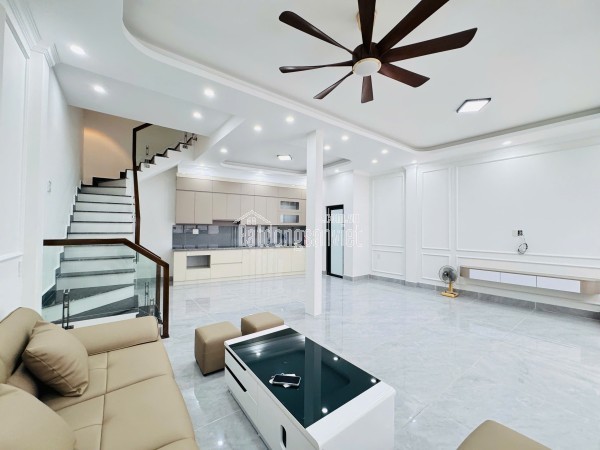 Nhà đẹp 4 tầng tái định cư Vinhomes( chợ hoa quả) Hồng Bàng gần công viên
