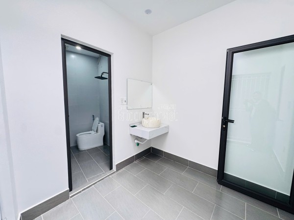 Nhà đẹp 4 tầng tái định cư Vinhomes( chợ hoa quả) Hồng Bàng gần công viên