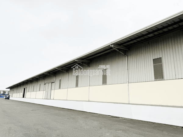 Cho Thuê Sân Bãi 3.000m² KCN Quang Minh | Xe Container Ra Vào 24/7