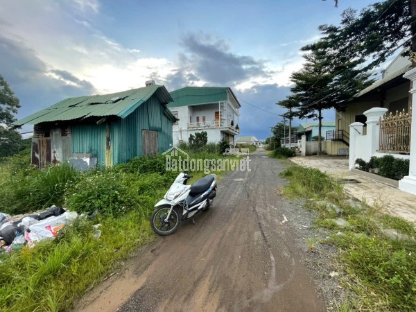 Bán Nhà Trung Tâm Đức Trọng Giá Rẻ - 3 Phòng Ngủ Sổ Riêng Thổ Cư 2 tỷ 5