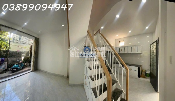 Bán nhà trung tâm Nha Trang hẻm 1170 đường 2/4 Phường Vạn Thắng. Giá bán: 2,3 tỷ sổ đỏ riêng.