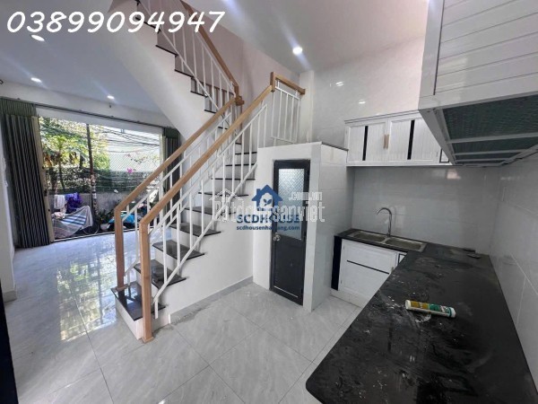Bán nhà trung tâm Nha Trang hẻm 1170 đường 2/4 Phường Vạn Thắng. Giá bán: 2,3 tỷ sổ đỏ riêng.