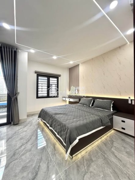 NHÀ MỚI TẶNG FULL NỘI THẤT Ở NGAY DTSD 290M2 CHỈ NHỈNH 5 TỶ