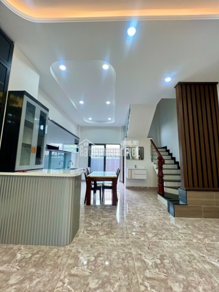Bán nhà 4 tầng, 50m2, đường Nguyễn Duy Trinh, Q9, Thủ Đức, TP HCM,  sổ hồng riêng, giá 5,19  tỷ.