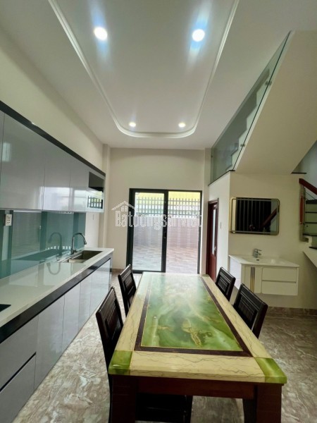 Bán nhà 4 tầng, 50m2, đường Nguyễn Duy Trinh, Q9, Thủ Đức, TP HCM,  sổ hồng riêng, giá 5,19  tỷ.