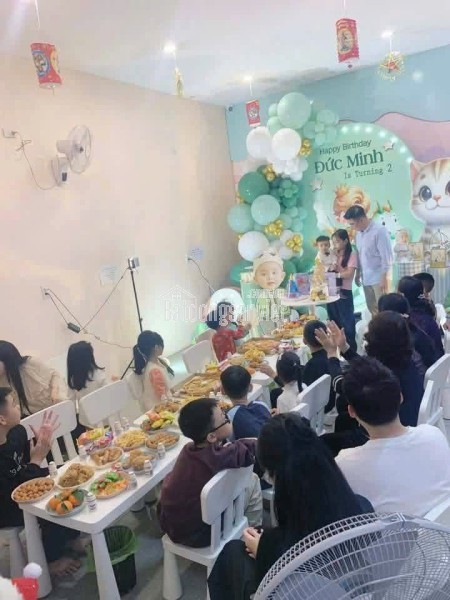 SANG NHƯỢNG GẤP QUÁN CAFE LÔ GÓC – KIM MÃ, BA ĐÌNH, HÀ NỘI