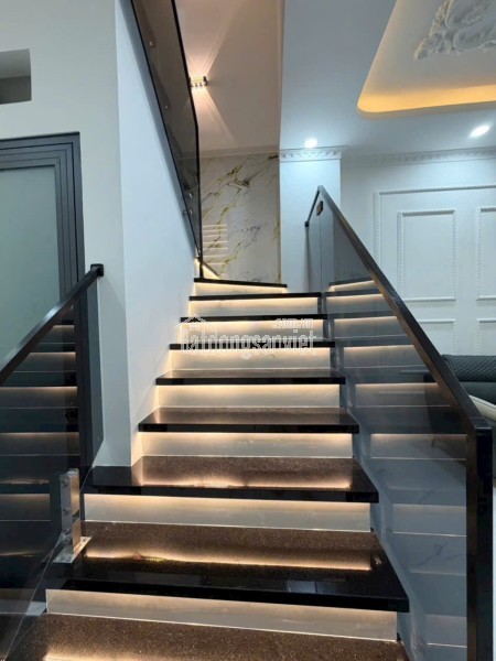 CHỈ VỚI 899 TRIỆU TRẢ TRƯỚC –  TP.MỸ THO,TIỀN GIANG ,SỞ HỮU NHÀ MẶT TIỀN VIEW KÊNH 19-05, Ô TÔ ĐẬU