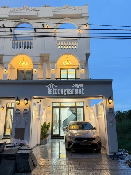 CHỈ VỚI 899 TRIỆU TRẢ TRƯỚC –  TP.MỸ THO,TIỀN GIANG ,SỞ HỮU NHÀ MẶT TIỀN VIEW KÊNH 19-05, Ô TÔ ĐẬU