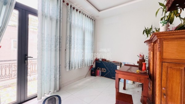 Bán nhà 3 tầng, 68m2,  đường Số 5, Linh Xuân, Thủ Đức. TP HCM. Sổ hồng riêng, giá 3,69  tỷ.