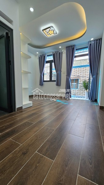 Bán nhà  mặt tiền xe hơi  trung tâm Q7 tân hưng 

Ngang 4 dài 13 m

Chỉ 6 tỷ có dòng tiền