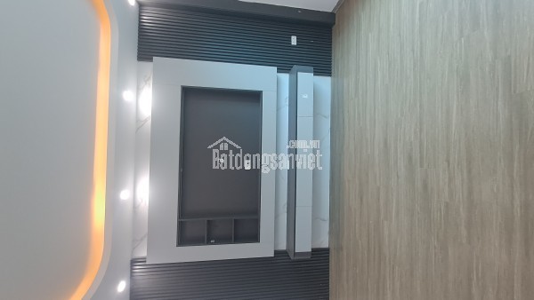 Bán nhà Vĩnh Trung 40m² x 5 tầng, ô tô vào nhà, giá chỉ 5 tỷ
