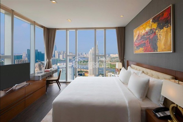 Khách sạn 4 sao- 95 phòng- view công viên- ngay chợ bến thành- 2,7 tỷ/th