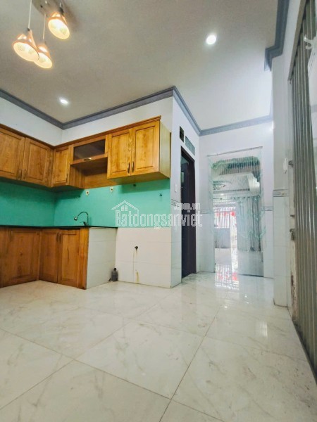 BÁN NHÀ MẶT TIỀN TRẦN VĂN THÀNH QUẬN 8 - 56M2 - 2 TẦNG - NGAY CHỢ - GIÁ 4.35 TỶ