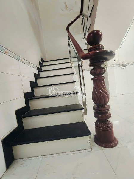 BÁN NHÀ MẶT TIỀN TRẦN VĂN THÀNH QUẬN 8 - 56M2 - 2 TẦNG - NGAY CHỢ - GIÁ 4.35 TỶ