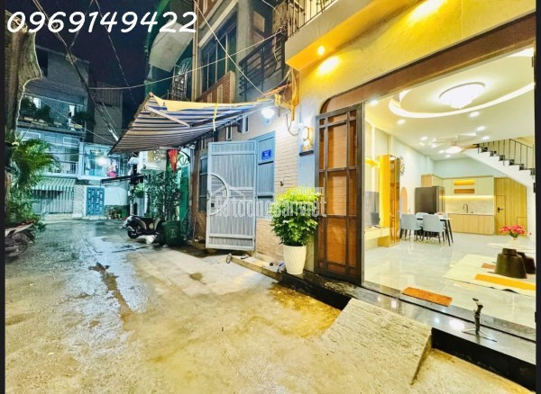 Hẻm Xe Hơi 5M Bùi Đình Tuý ,P Bình Thạnh ( Hẻm Cụt Cực Kỳ Yên Tĩnh Cách Mặt Tiền Đường 50mét )