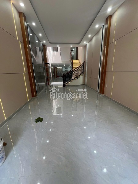 Bán gấp Nhà Mặt Tiền Đường Trần Hưng Đạo Quận Tân Phú - 98m2 Giá 17.6 Tỷ