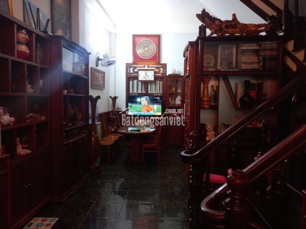 NHÀ BÁN – CĂN GÓC NGÔ ĐỨC KẾ, PHUƯỜNG NHA TRANG ,
Căn góc đẹp, ôm cua 2 mặt tiền rộng 17m, vị trí