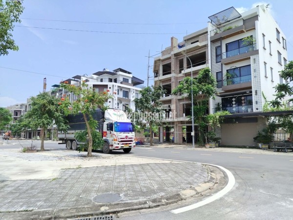 Giảm 4 tỷ mặt phố Cổ Linh toà văn phòng mt 12m dt 130m2 4 tầng kinh doanh cao cấp