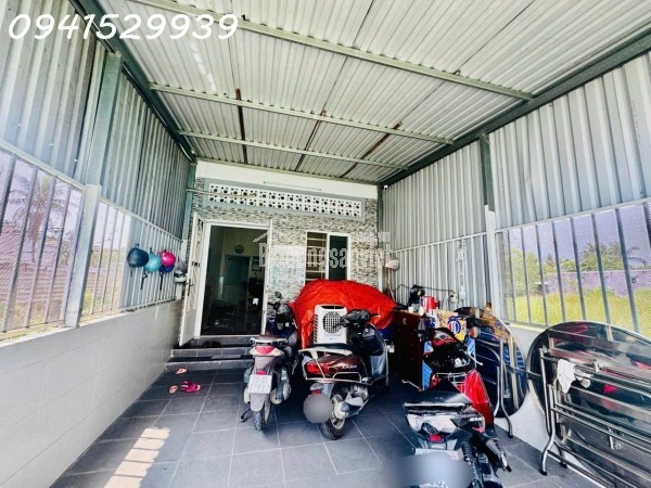 BÁN NHÀ CÂP 4 KÈM ĐẤT 268M2 NGANG 8,7 HẺM Ô TÔ GÂN TL43 CHỈ 10TY800