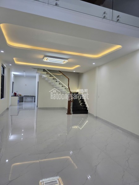 CHÍNH CHỦ BÁN NHÀ 2 MẶT TIỀN NGUYỄN TẤT THÀNH - TP. HUẾ (NỞ HẬU, KO NGẬP)
