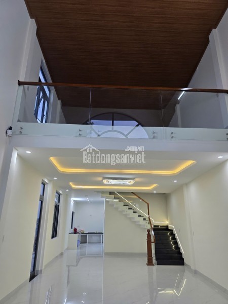 CHÍNH CHỦ BÁN NHÀ 2 MẶT TIỀN NGUYỄN TẤT THÀNH - TP. HUẾ (NỞ HẬU, KO NGẬP)