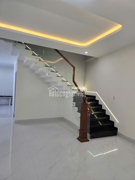 CHÍNH CHỦ BÁN NHÀ 2 MẶT TIỀN NGUYỄN TẤT THÀNH - TP. HUẾ (NỞ HẬU, KO NGẬP)