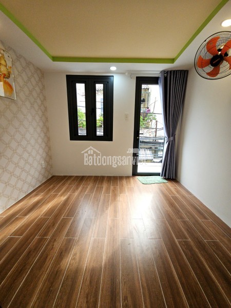 Bán nhà hẻm lâm văn bền cách đường xe hơi 50 m 

Ngang 3 dài 9 đúc 2 tấm hơn 2 đ tân hưng Q7