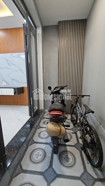 Bán nhà hẻm lâm văn bền cách đường xe hơi 50 m 

Ngang 3 dài 9 đúc 2 tấm hơn 2 đ tân hưng Q7