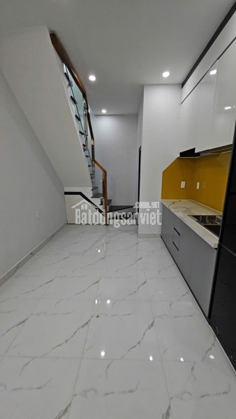 Bán nhà hẻm lâm văn bền cách đường xe hơi 50 m 

Ngang 3 dài 9 đúc 2 tấm hơn 2 đ tân hưng Q7