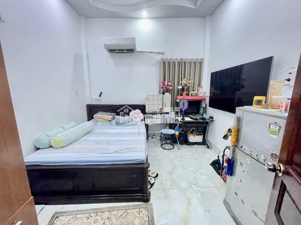 BÁN NHÀ 4 TẦNG GẦN MẶT TIỀN PHẠM THẾ HIỂN- P.4 Q.8 - 50M2- 4PN -NHỈNH 6 TỶ - LH 0784968131