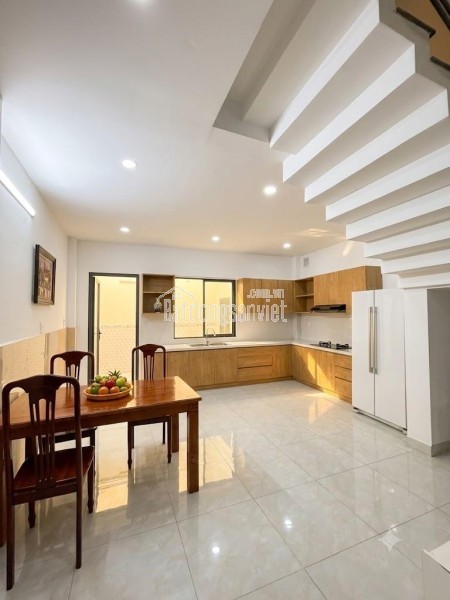 Nhà bán diện tích 91m2 ,4 tầng, 4 phòng ngủ lớn, 5WC, Quang Trung Thống Nhất, nở hậu tài lộc, 8.5