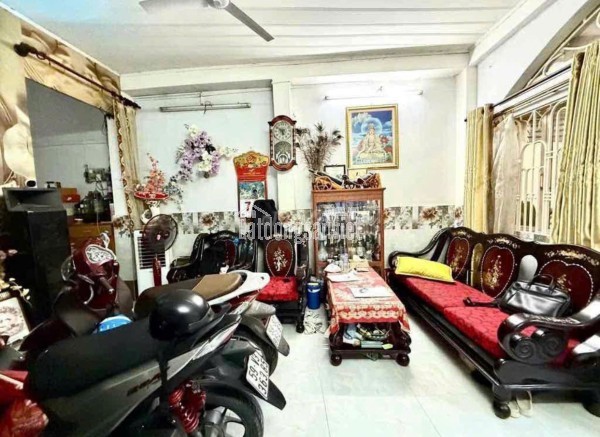 Bán nhà hẻm 2m gần chợ Bà Chiểu 1 trệt 1 gác lửng thuận tiện xây mới