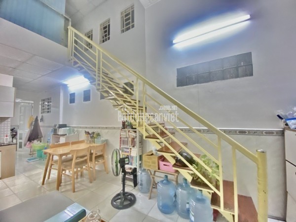 Bán nhà 3 tầng, 120m2,  đường Số 10, Linh Xuân, Thủ Đức, TP HCM,  sổ hồng riêng. Giá 7,38 tỷ.