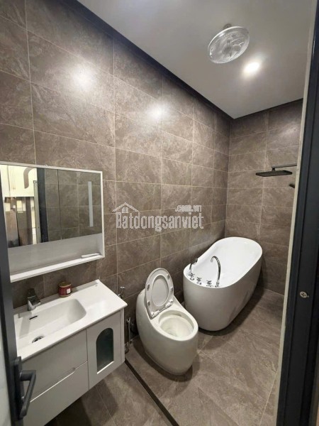 Chủ Ngộp Giảm Sâu Căn 174m² Ngay Trục Đường Lớn Đông Hòa, Tặng Full Nội Thất Xịn - 7.6 Tỷ (TL)