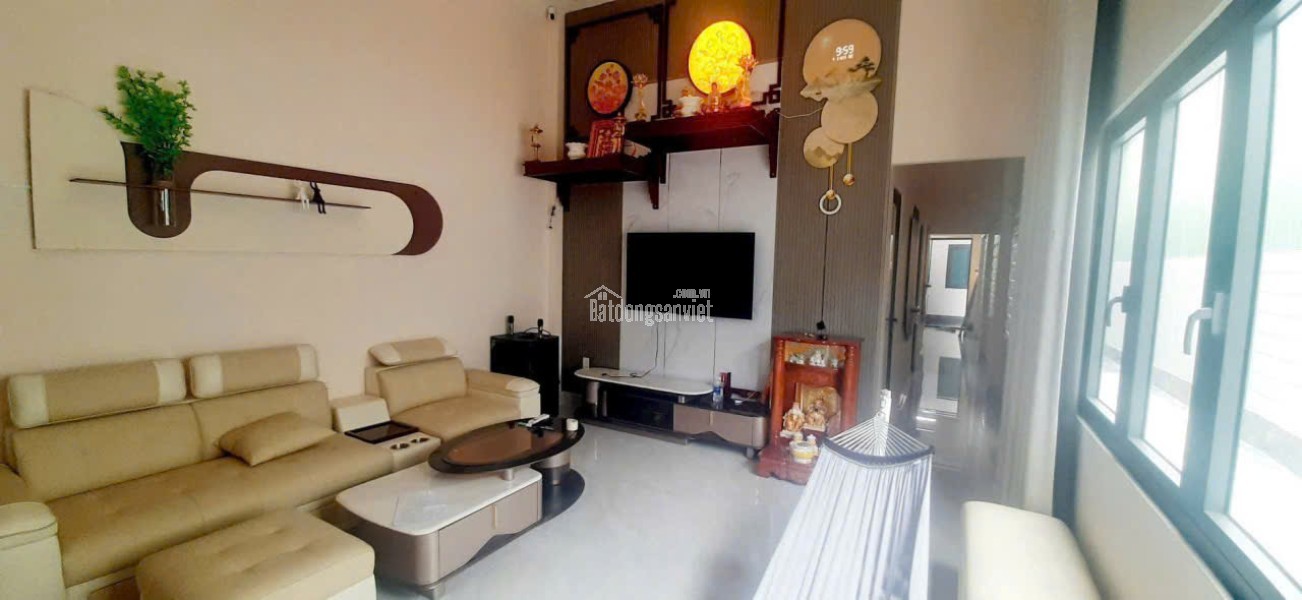 Chủ Ngộp Giảm Sâu Căn 174m² Ngay Trục Đường Lớn Đông Hòa, Tặng Full Nội Thất Xịn - 7.6 Tỷ (TL)
