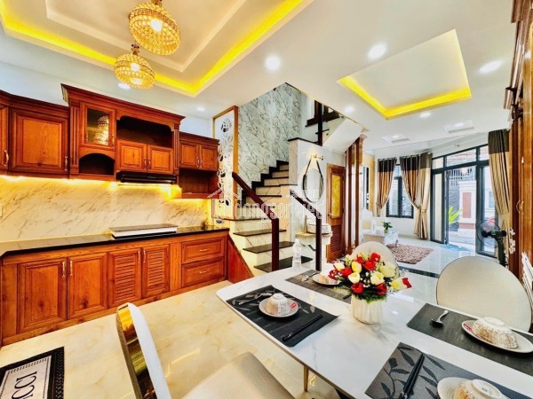 TUYỆT ĐỐI ĐIỆN ẢNH - SIÊU PHẨM ĐẸP NHƯ TRANH - 5 TẦNG MỚI CỨNG - NGAY TRƯỜNG PHAN TÂY HỒ GÒ VẤP