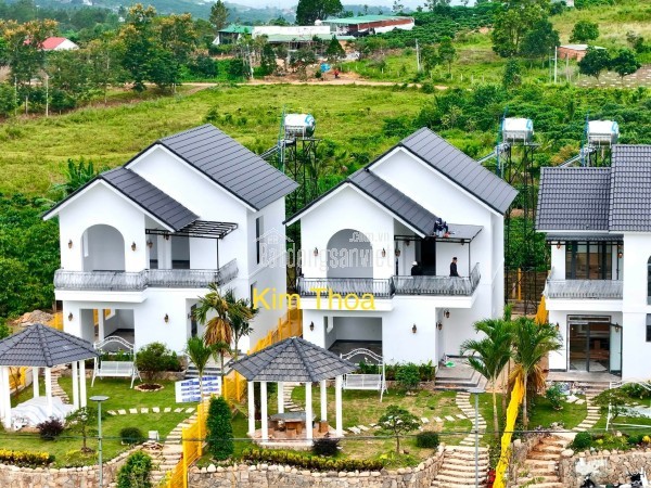 Cần Bán Biệt Thự Sân Vườn 467m² Gần Đà Lạt, Thiết Kế Hiện Đại, Sân Vườn Rộng