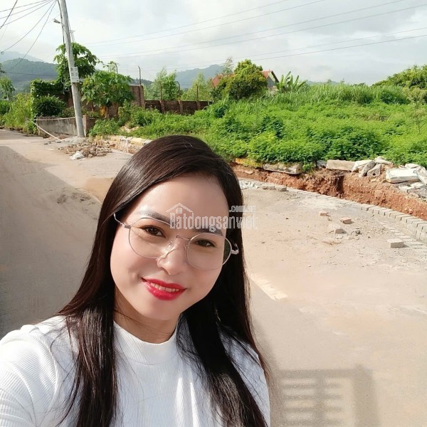 CHỤC CHÍNH KINH DOANH ,DIỆN TÍCH 100 M FUN THỔ CƯ ,GIÁ CHƯA ĐẾN 3 TỶ ,ĐẤT CÁC CON  ĐƯỜNG 1500 TỶ