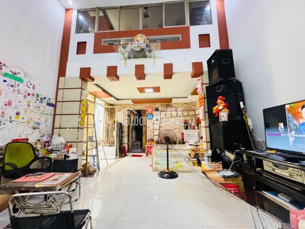 NHÀ ĐẸP THOẠI NGỌC HẦU – 67M² – 2 TẦNG – CHỈ 2 CĂN RA HẺM XE HƠI - GIÁ CHÀO 4.9 TỶ