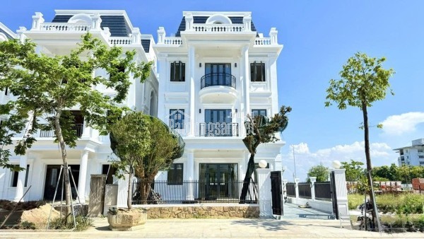 BIỆT THỰ 4 TẦNG PHONG CÁCH TÂN CỔ TRƯỜNG TỒN THEO THỜI GIAN