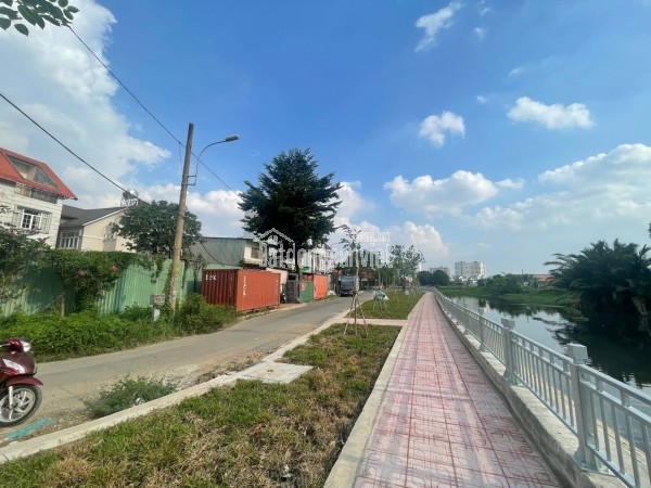 Đất đẹp cho khách xây Biệt thự ngay Ngã Tư Ga giáp Gò Vấp, 16.5x20m, đường 8m thông, nhỉnh 60tr/m2