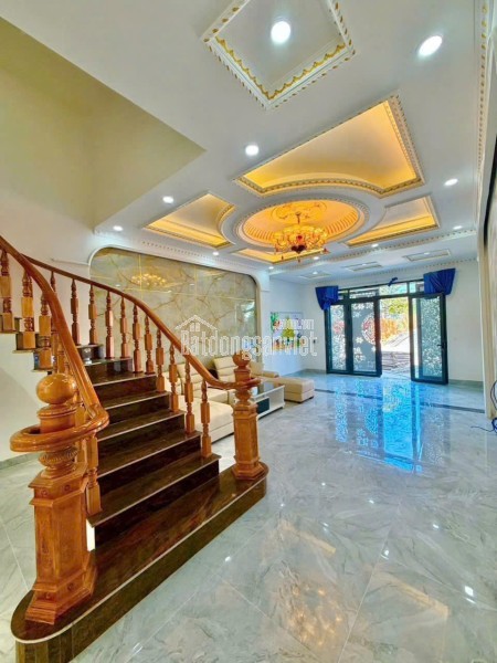 NHÀ PHỐ 1 TRỆT 1 LẦU – 70M² (5x14M) NGAY NGÃ BA CỔNG XANH