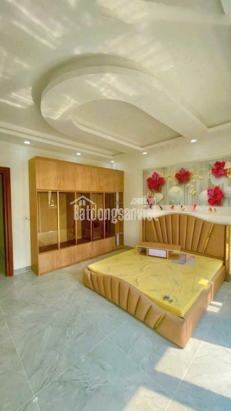 NHÀ PHỐ 1 TRỆT 1 LẦU – 70M² (5x14M) NGAY NGÃ BA CỔNG XANH