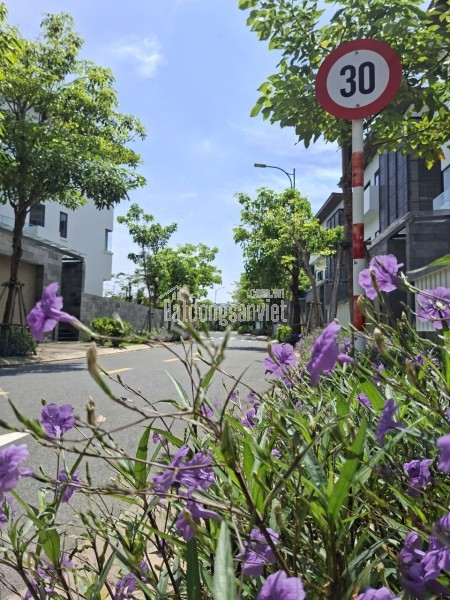 Nhà phố 4 tầng mặt tiền đại lộ 3/2 khu đô thị khép kín Vũng Tàu, quy hoạch ô bàn cờ chỉ 5,6 tỷ;